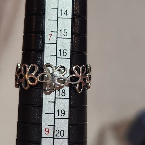 Collins Fine Jewelry, CFJ, Silver Ring with Mother of Pearl, Size 8 - Picture 8 of 9